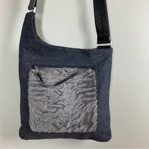 Authentic Prada Crossbody Grey tweed wool and fur NEW Condition! Herringbone - Picture 3 of 16